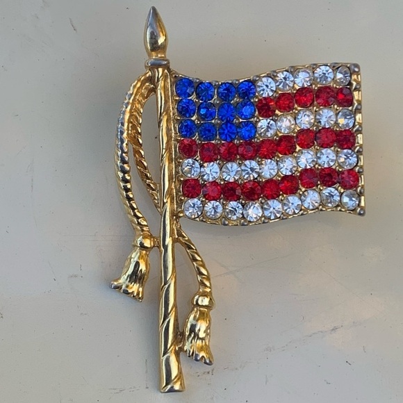 Vintage United States Flag Brooch Pin Signed OTC Red White Blue Rhinestones - Picture 1 of 3